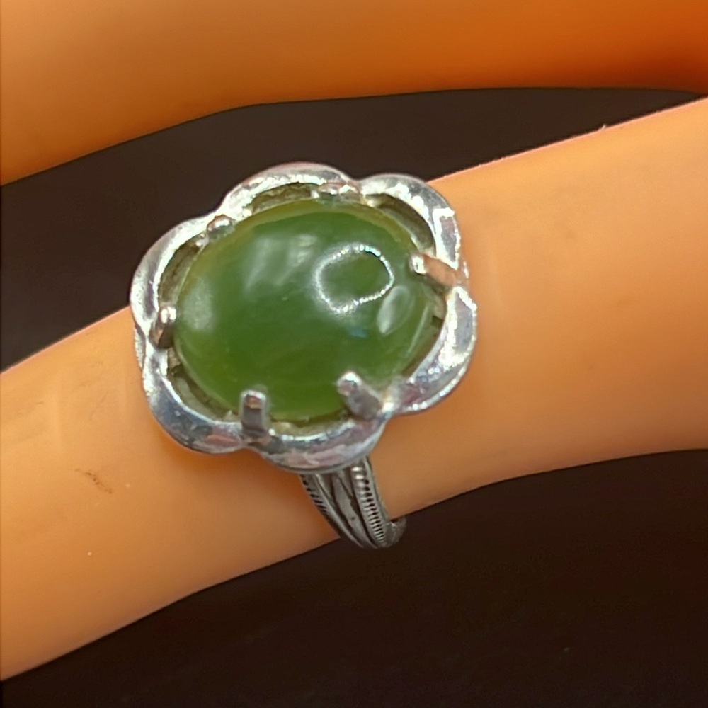 Vintage C&C nephrite jade sterling silver pinky ring, 3.75